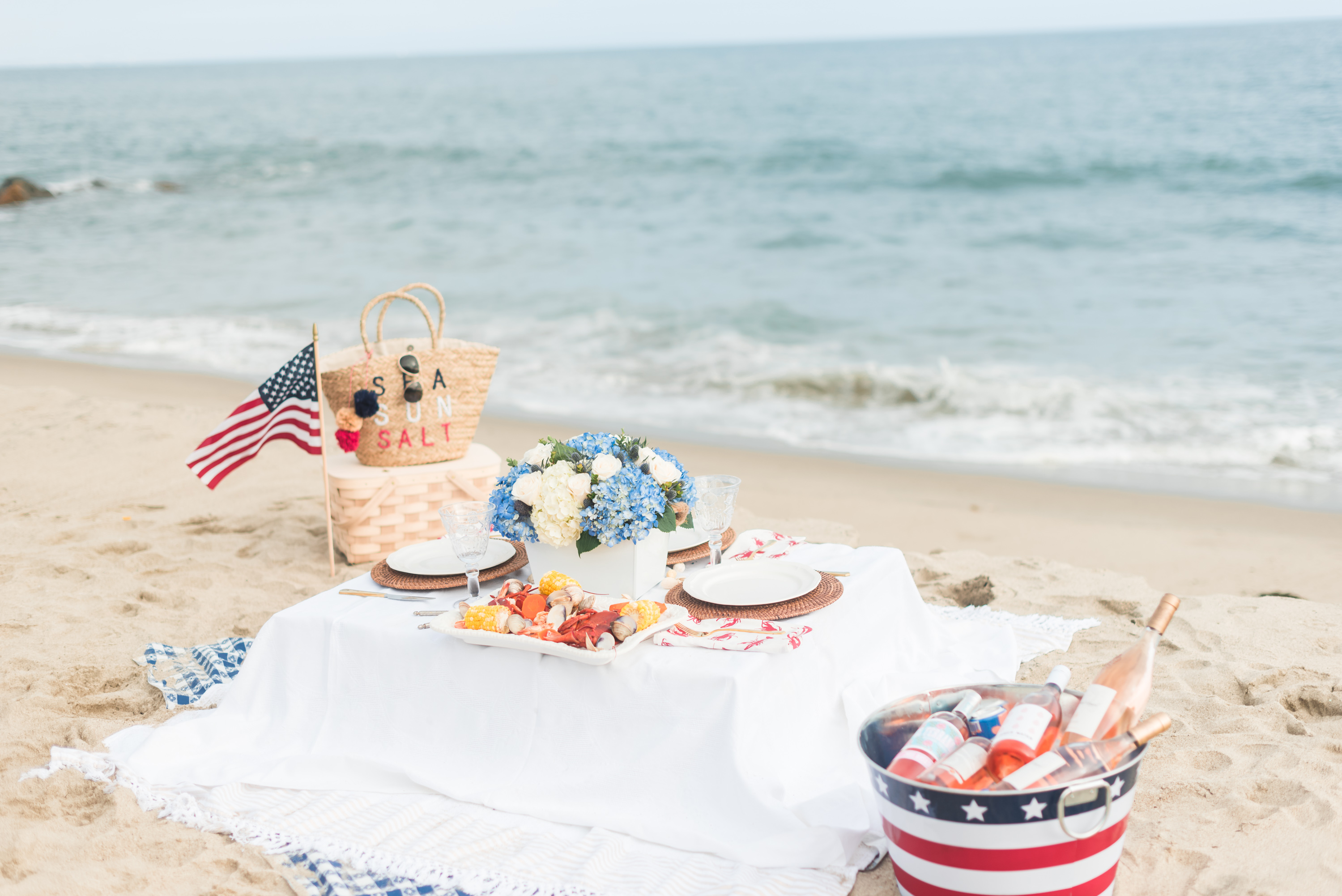 Fourth of July Outfit Inspiration and Decoration Ideas for the Hostess