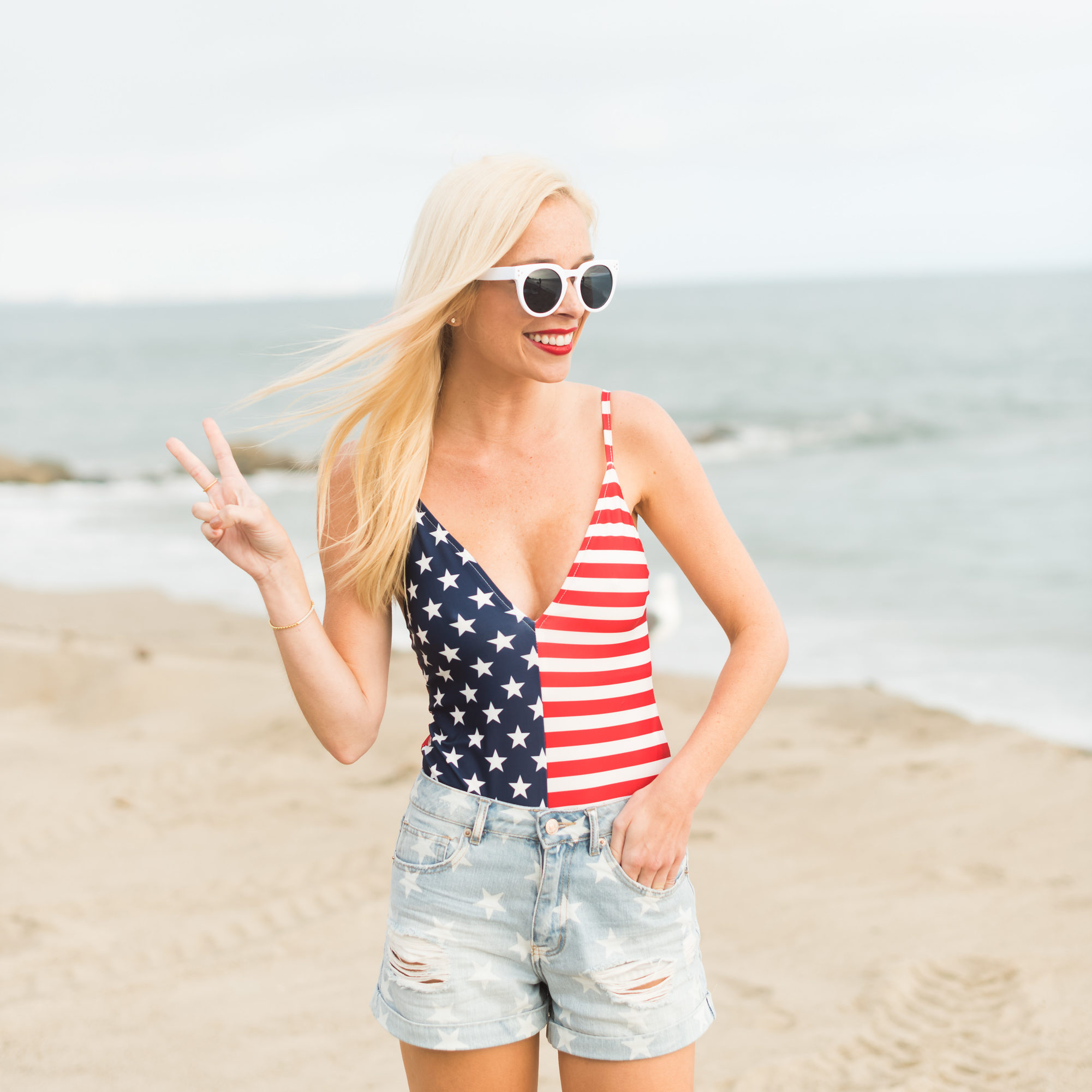 Fourth of July Outfit Inspiration and Decoration Ideas for the Hostess